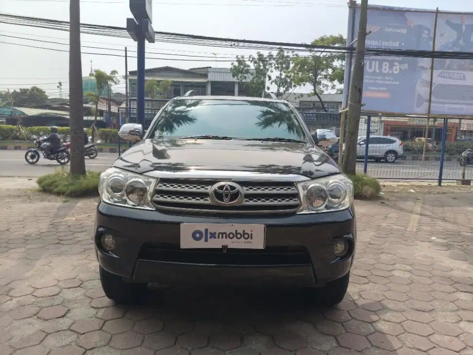 LOW DP Toyota Fortuner 2.7 G Bensin-AT 2011 9DI