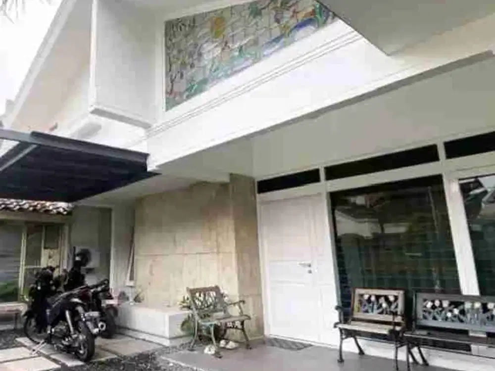 dijual rumah bagus Turangga Buah Batu Bandung