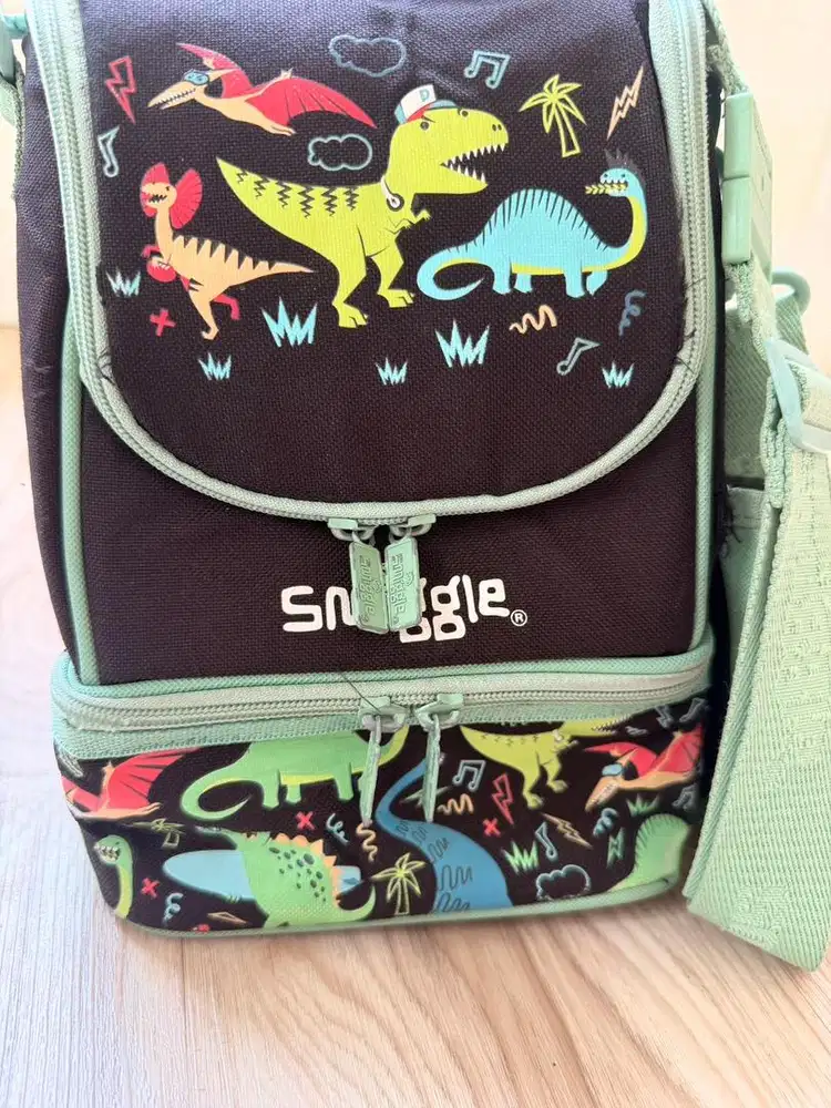 SMIGGLE LUNCH BOX ORIGINAL – KEREN