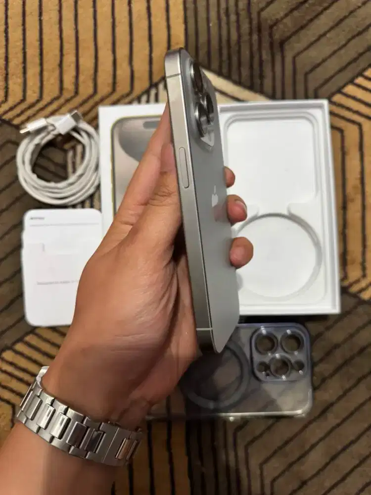 iPhone 15pro inter non simlock
