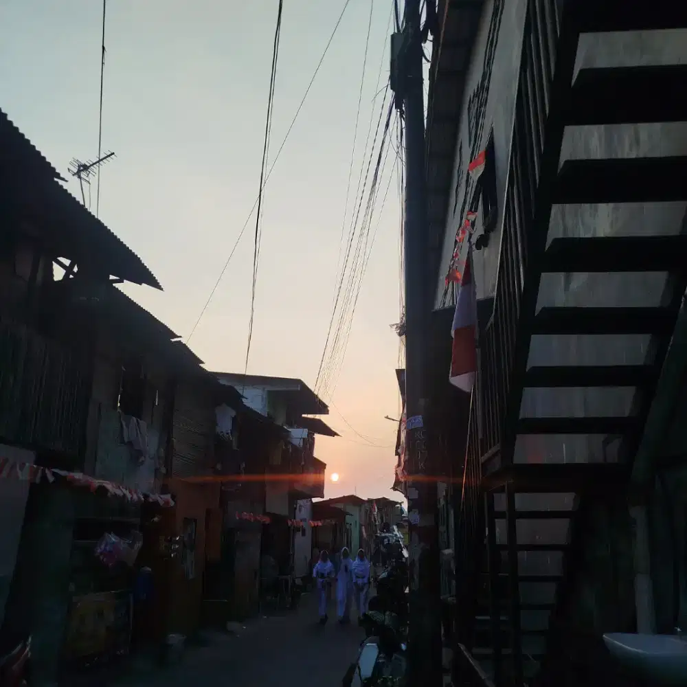 Dicari pembantu rumah tangga, wanita, usia 20-40 th,