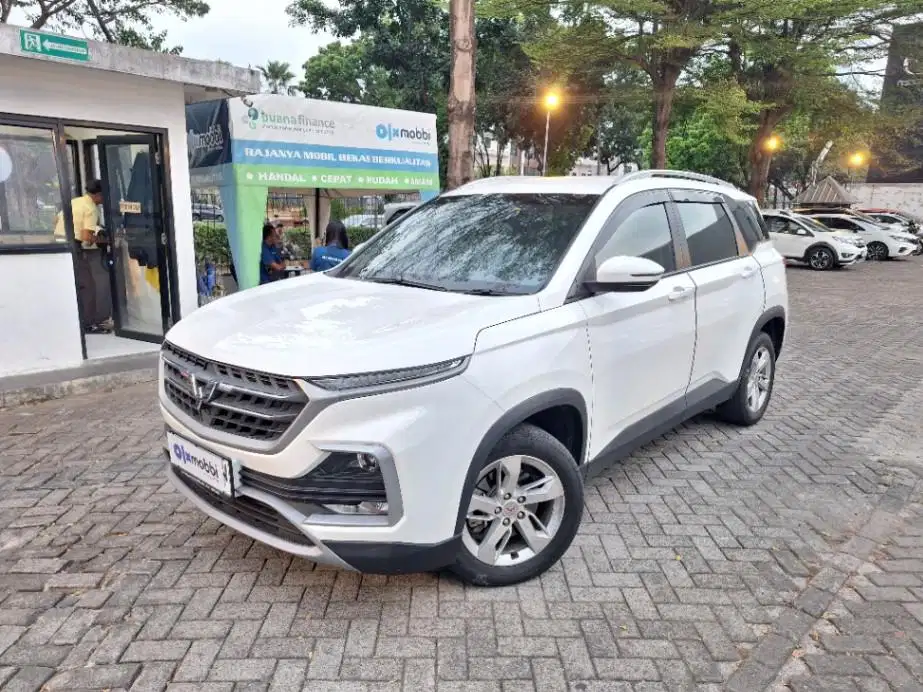 LOW DP Wuling Almaz 1.5 Smart Enjoy 5-Seater Bensin-MT 2021 SRW