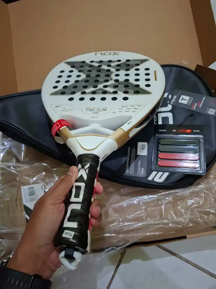 Raket padel Nox AT10 12K 2026 BNIB
