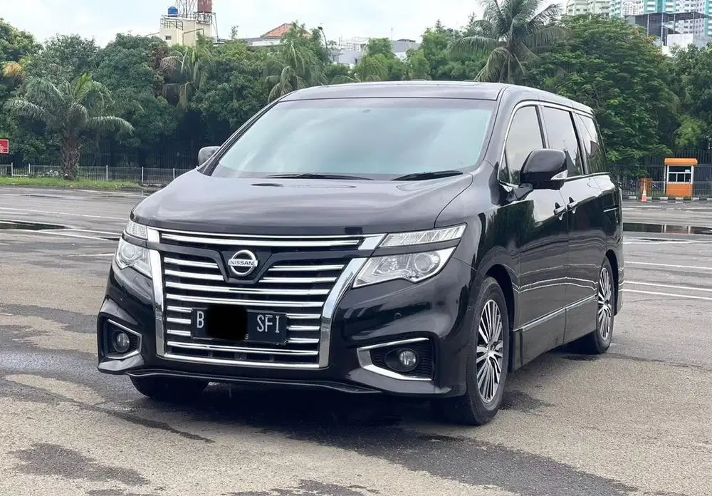 ELGRAND HWS 2.5 AT HITAM 2014