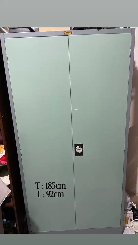 lemari kabinet 2pintu merk lion