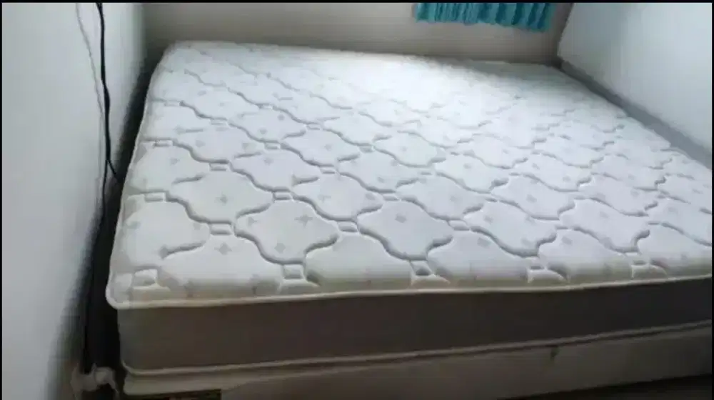 Jual murah kasur spring bed ukuran 160x200 spt foto harga 800 rbu nego