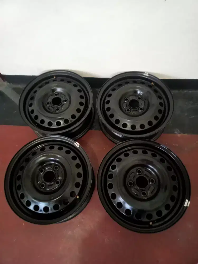 Velg Kaleng Ring 15 bekas mobil dari dealer