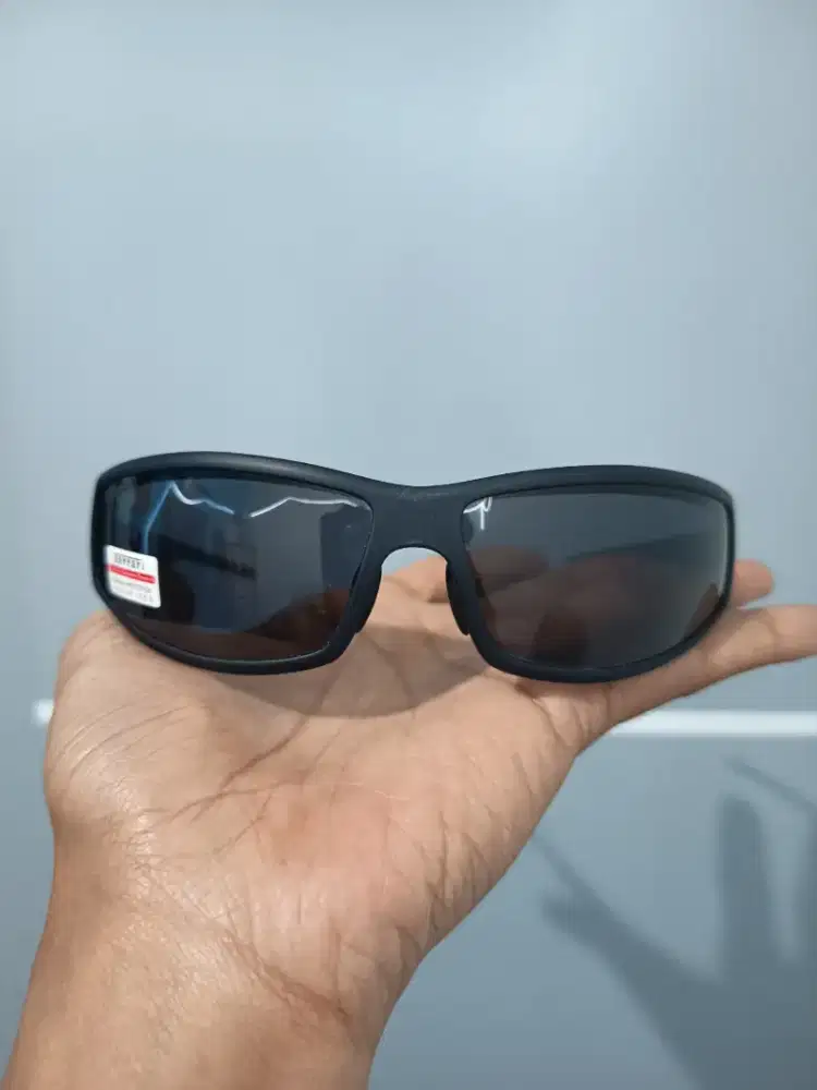 Kacamata original ferrari rayban oakley adidas reebok nike puma