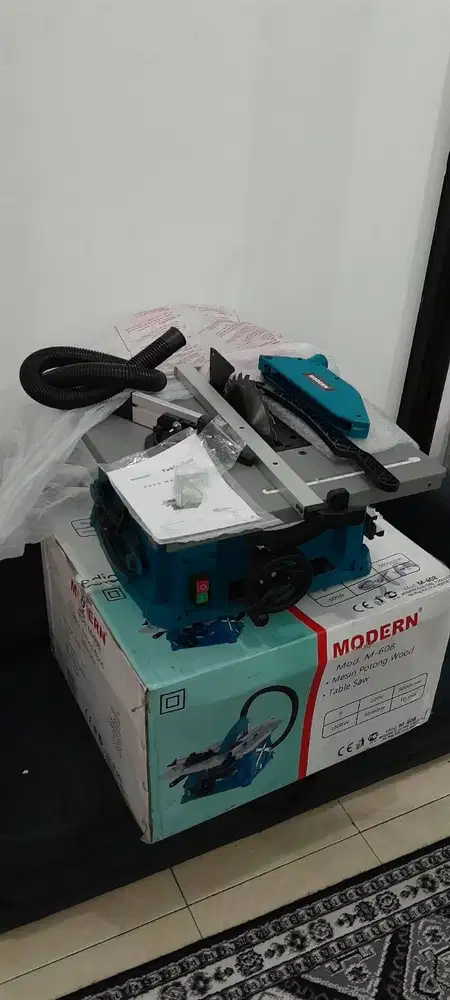 Modern Table Saw M-608 M608 Mesin Potong Kayu 8 Inch 1500W Dus Buku