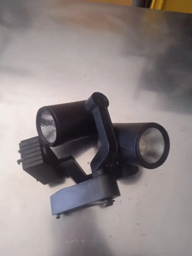 Lampu cafe cocok yg buat cafe atau buat lampu tembak