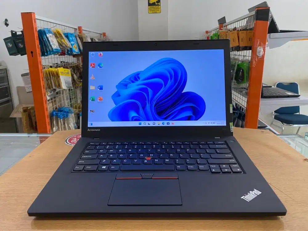 Lenovo ThinkPad T450 Core i5 Ram 8Gb SSD 128GB 14in Slim Mulus Murah