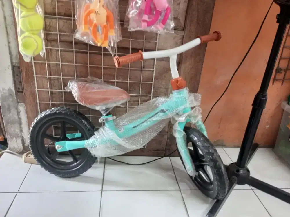 Mainan Anak Sepeda Pushbike Exotic keseimbangan