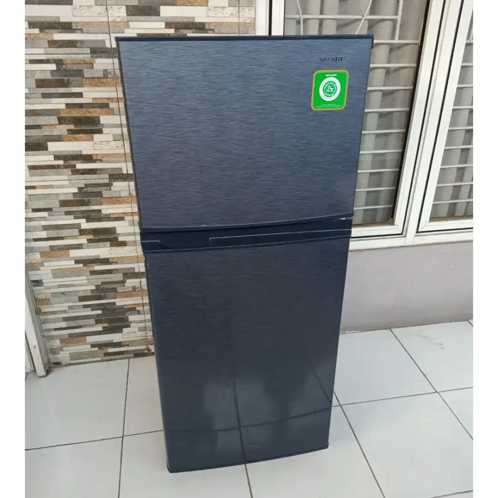 KULKAS SHARP 2 PINTU 172 L