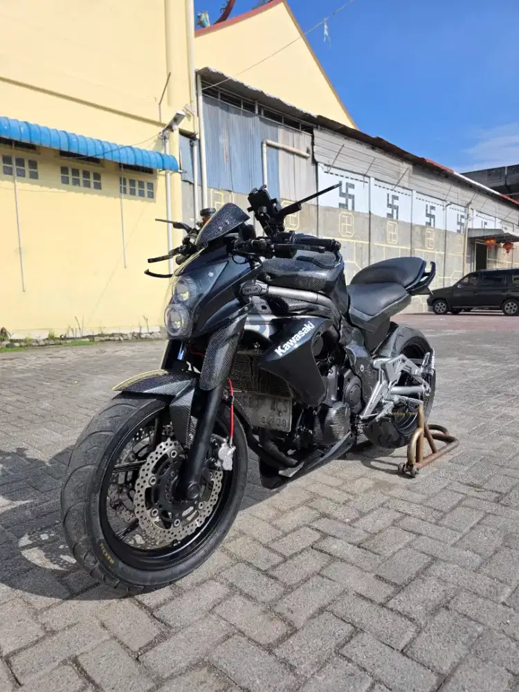 Kawasaki ER-6N Hitam 2011