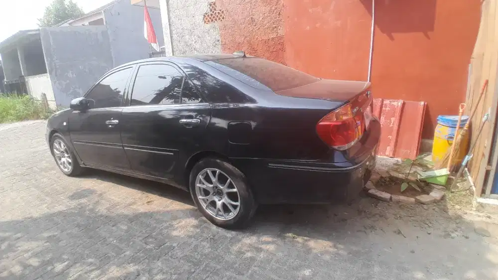 Dijual Mobil Toyota camry thn 2004 tipe g Manual