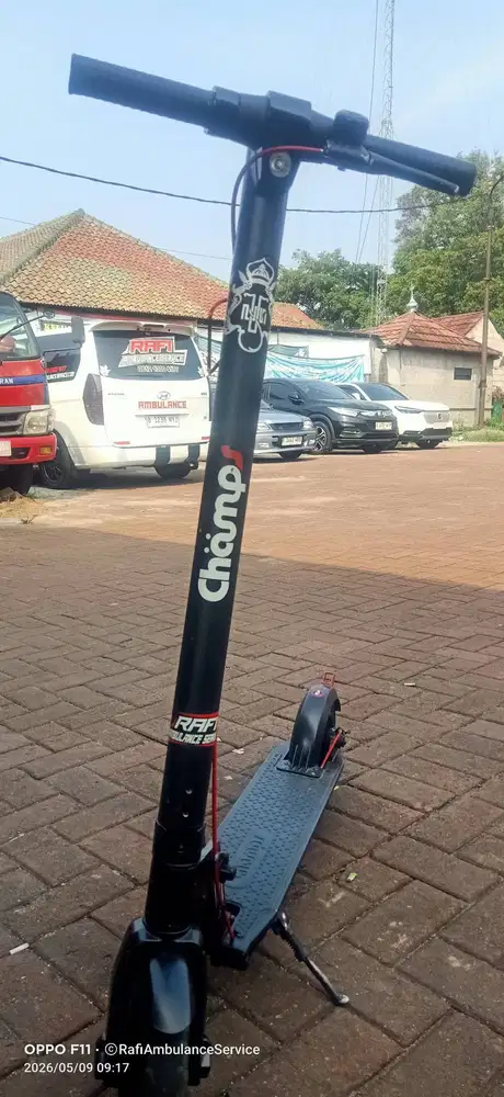 Skuter Listrik Otoped Lipat Champs Hitam