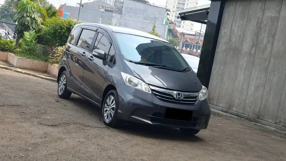 [ CAPTAIN SEAT ] Honda Freed 1.5 SD Facelift AT 2013/2014