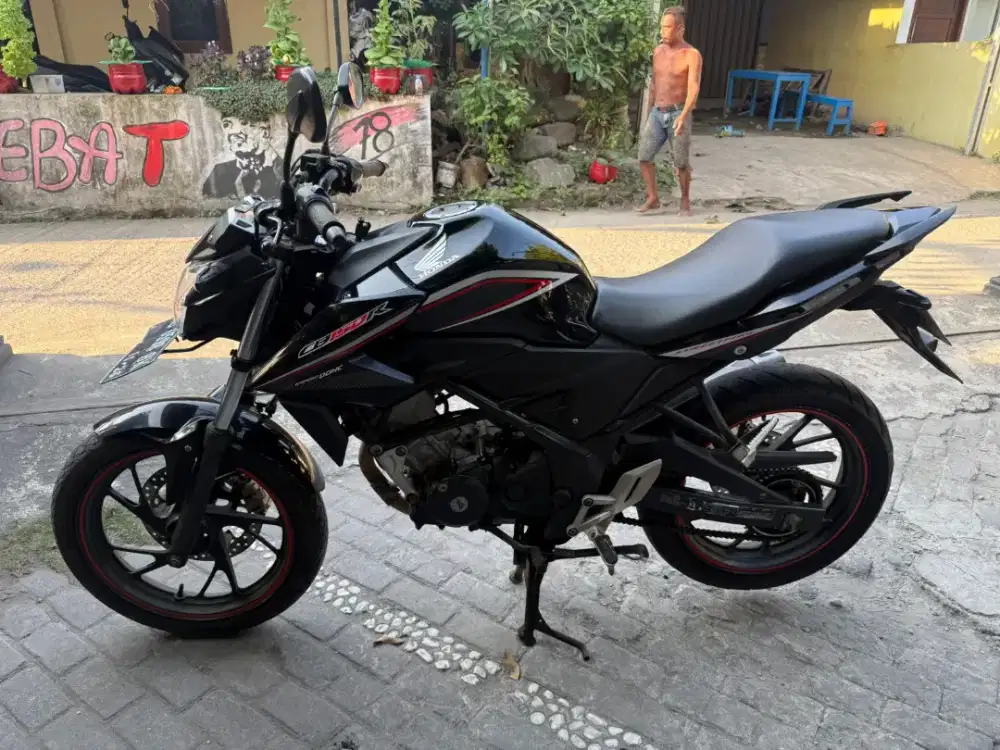 Honda CB 150 R LED THN 2016 plat AB Bantul, Km spedometer baru 40 rb