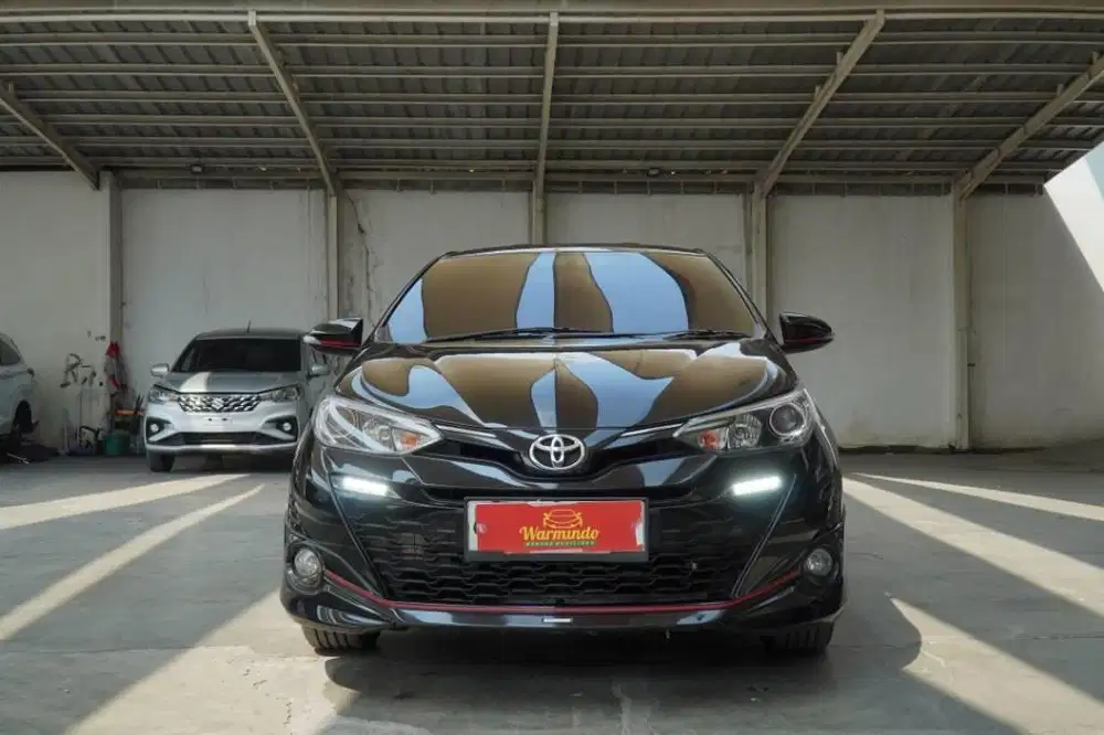 Toyota Yaris 1.5 S TRD Matic Tahun 2020 hitam AT DP minim 30 juta