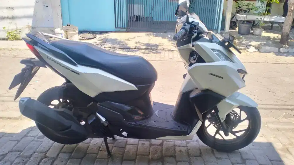 Vario 160 warna putih