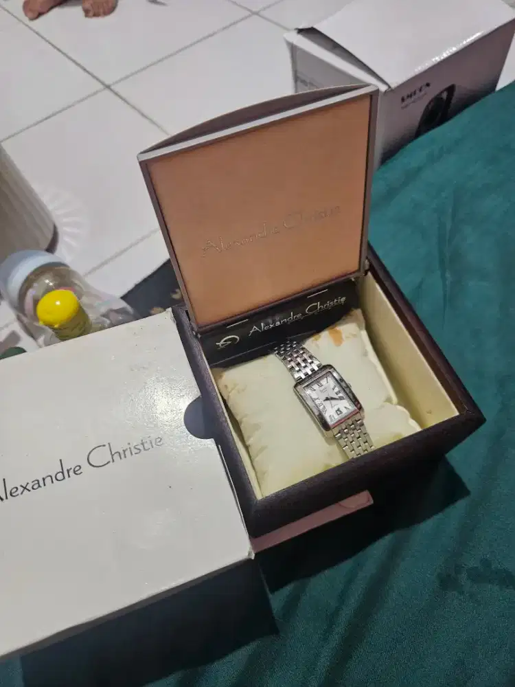 Di jual jam tangan