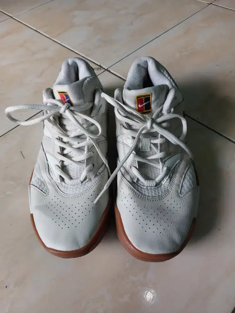 Sepatu Tennis Nike Court Lite 4
