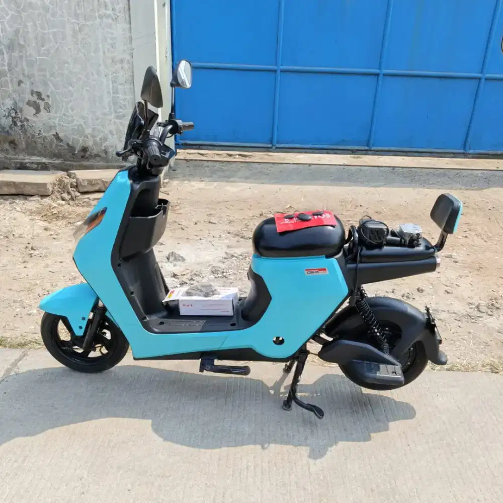Uwinfly D60 mulus garansi aki 1 bulan