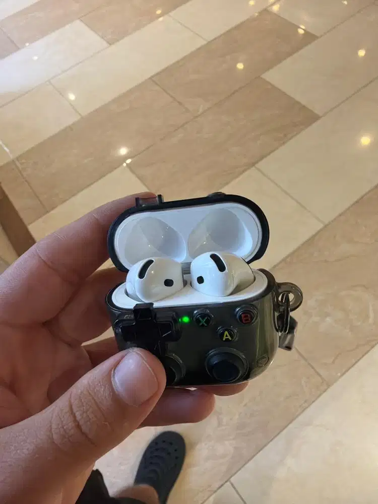 Airpods 4 with anc