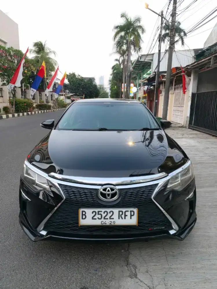 Jual mobil camry V