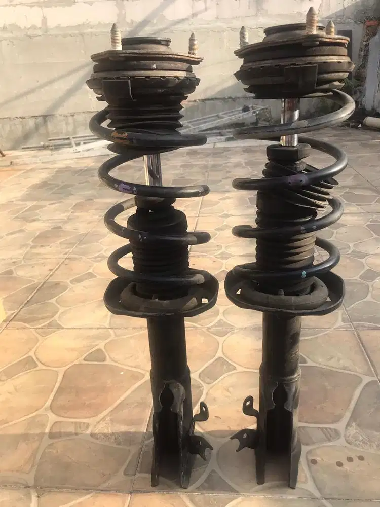 Shockbreaker depan civic fd