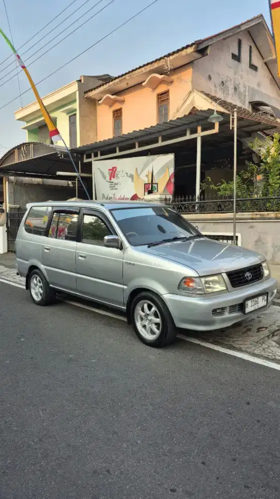 Kijang kapsul bensin long 2001