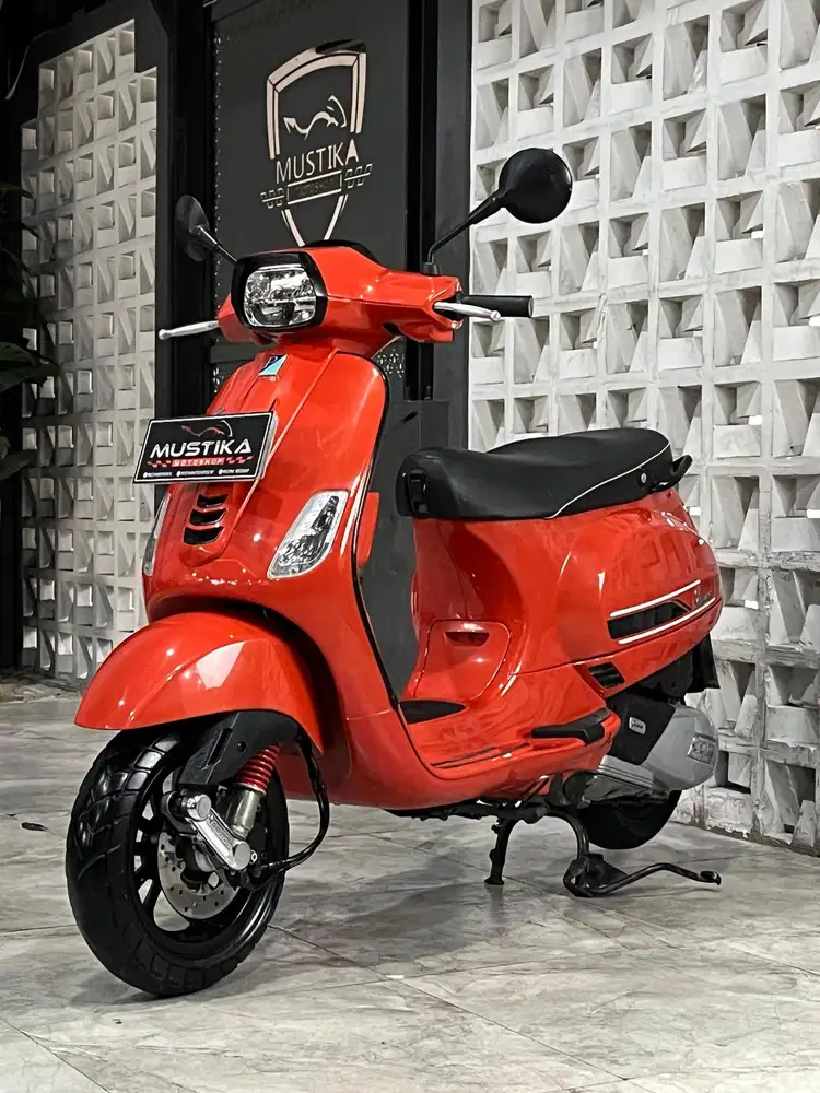 Stok Terbatas!!vespa S125 iget th 2022 - Ayu Mustika