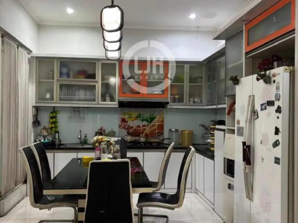 Rumah Dijual di Cluster Ifolia Harapan Indah Bekasi Jawa Barat