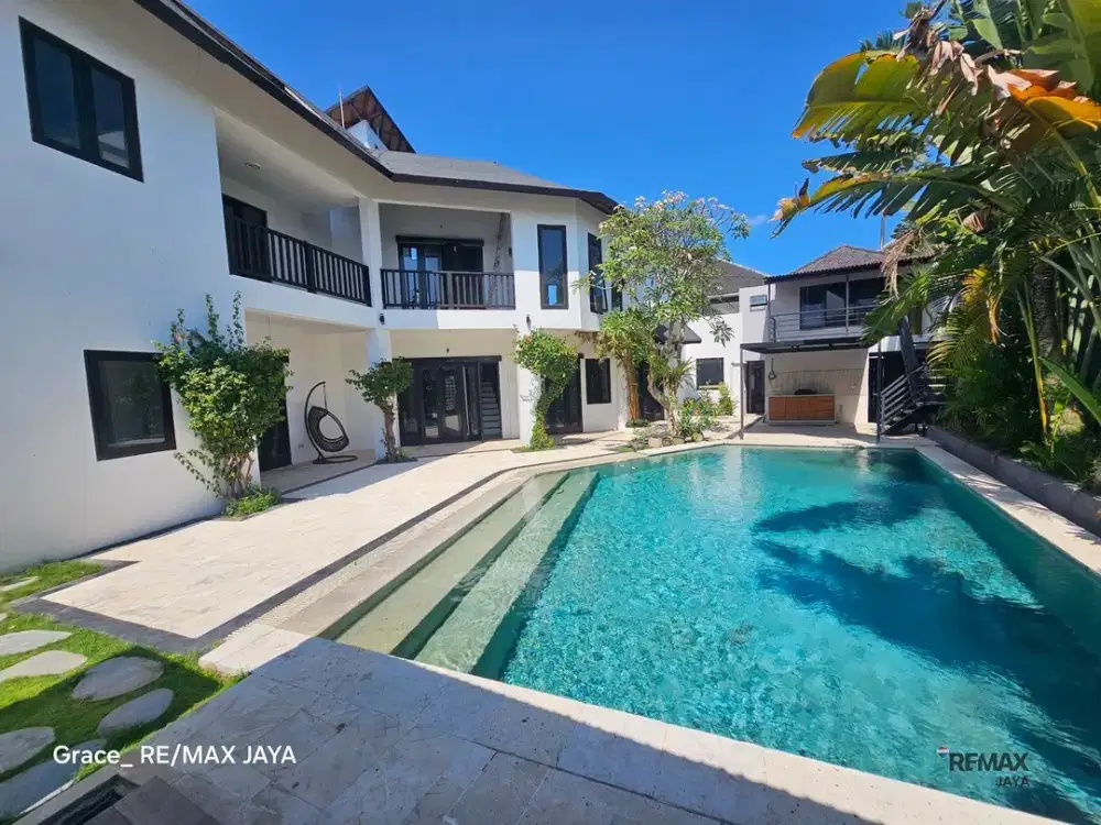6 Bedrooms Villa For Leasehold 12 Years at Canggu,  Jalan Kaki Echo Beach