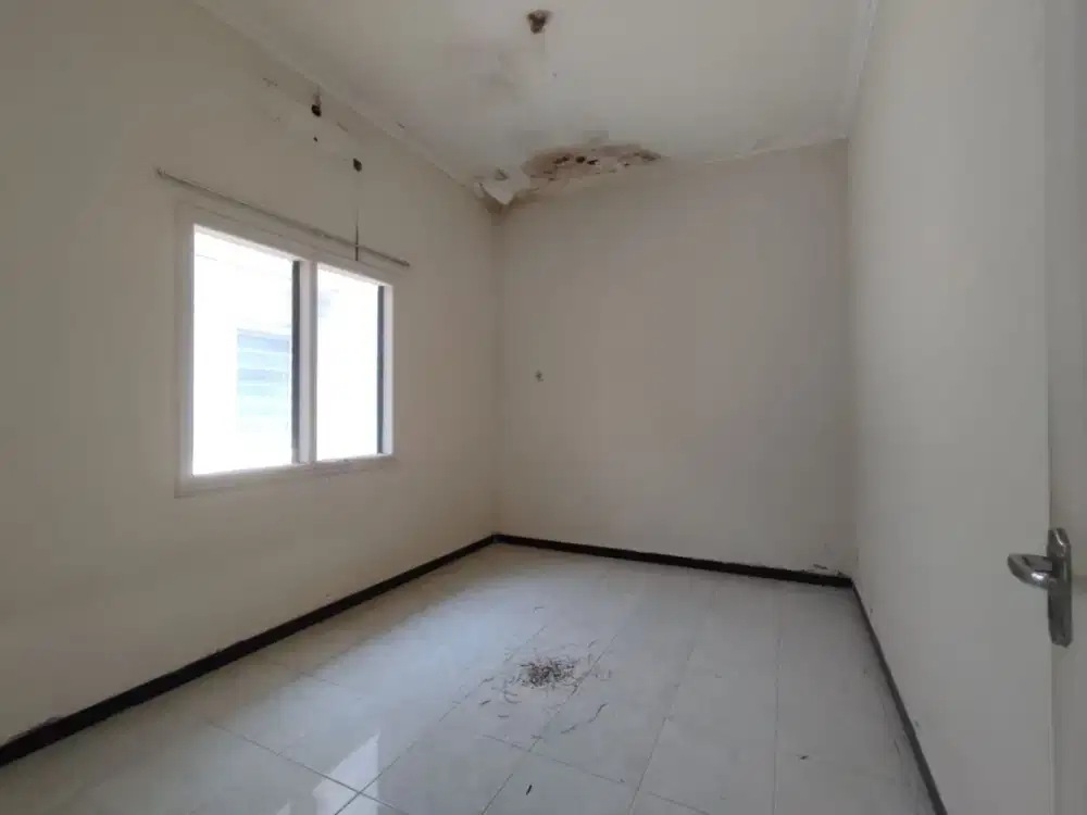 Jual Rumah Asri di Perumahan Gardenia, Semarang Timur – 11801
