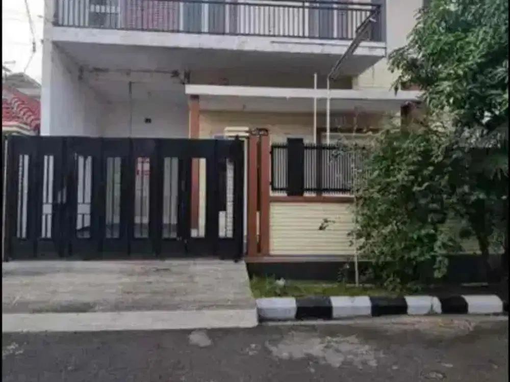 Dijual Rumah Murah 2 Lt Lingkungan Asri & Tenang 
Lokasi Sangat Strategis Kompleks SUTOREJO Prima,SeLangkah ke Pakuwon City & Kampus ITS,Surabaya Timur