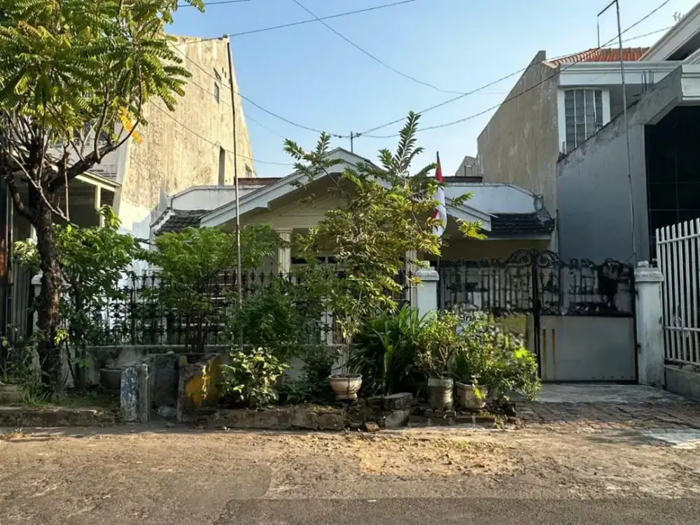 House For SALE! Rumah Wisma Permai - Bangunan 1,5 Lantai, Row Jalan Lebar