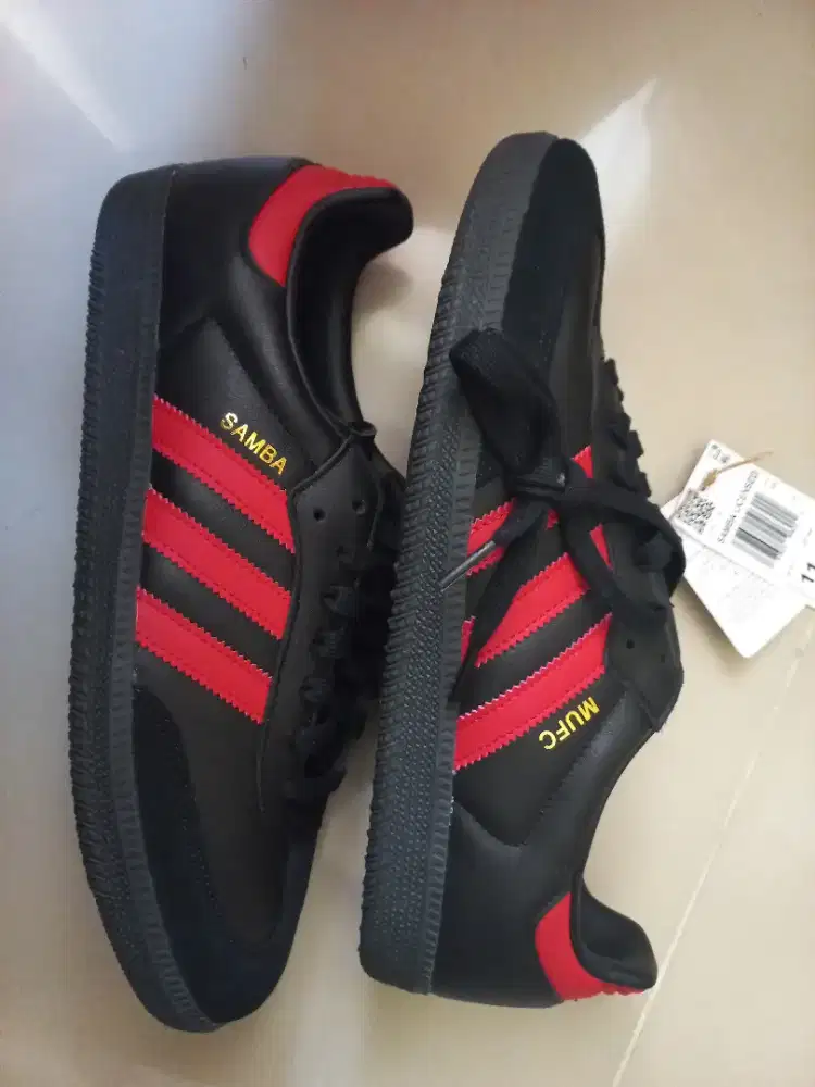 Sepatu Adidas Samba MU FC Manchester United ukuran 11