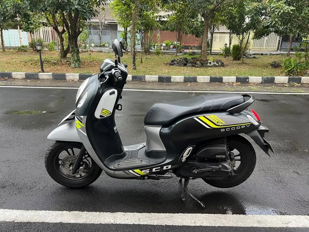 Scoopy 2022 hitam dop