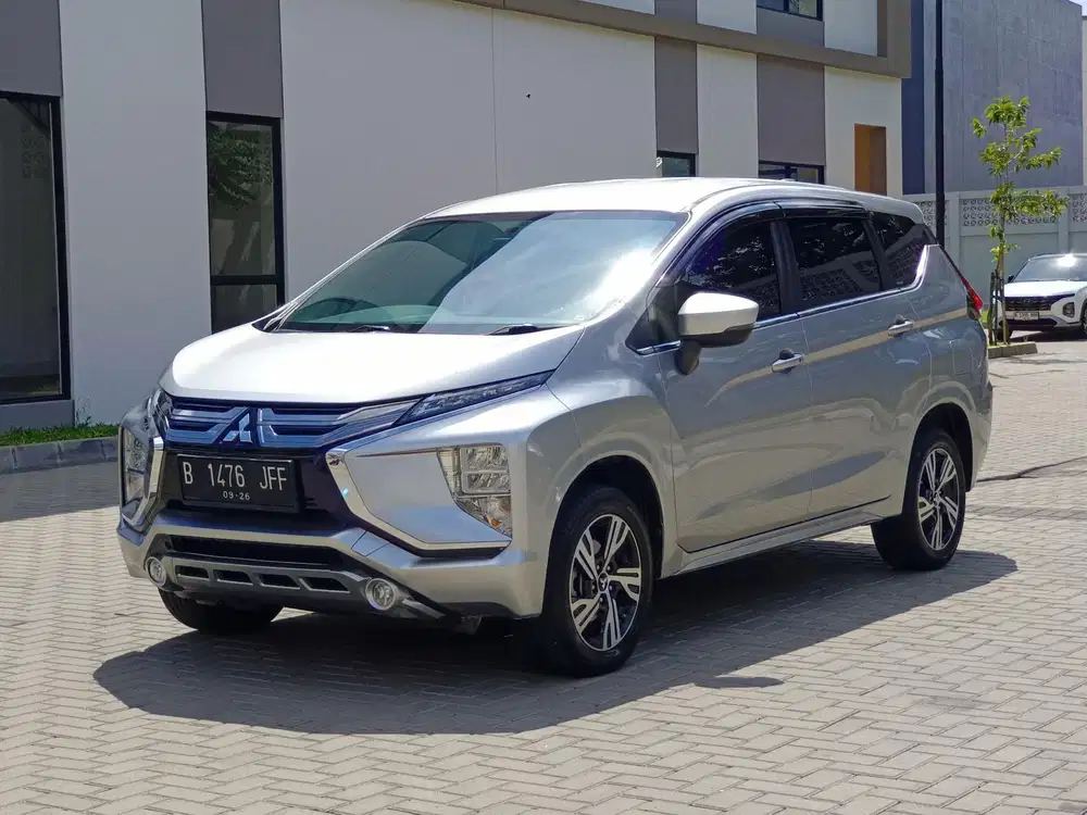 Mitsubishi Xpander Sport AT, 2021 Silver