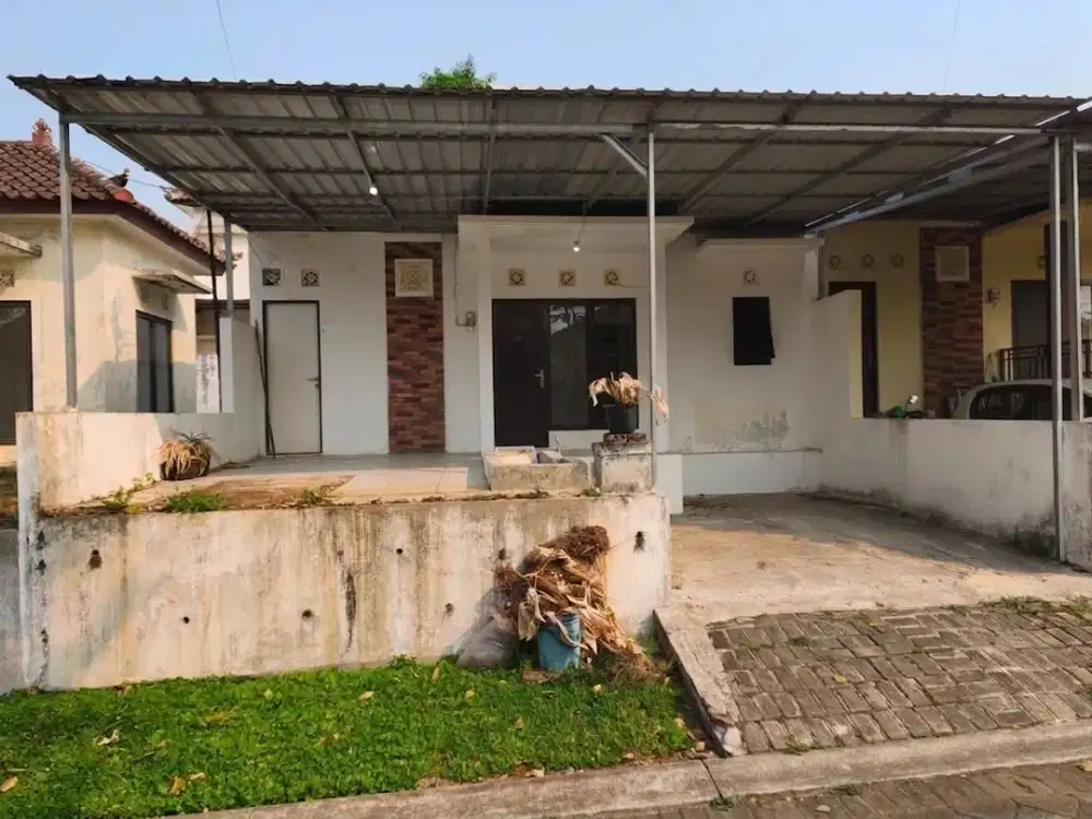 Jual Rumah Nyaman di Perumahan Teras Bali. Semarang Barat – 11813