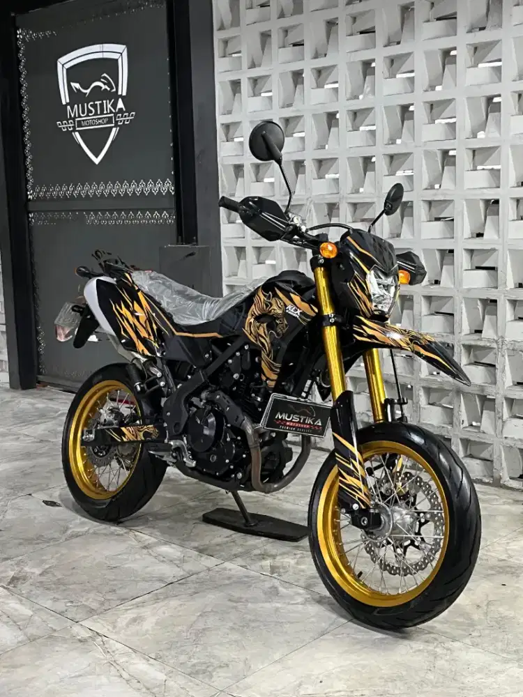 KAWASAKI KLX 230 SM 2025 - Chintia Mustika