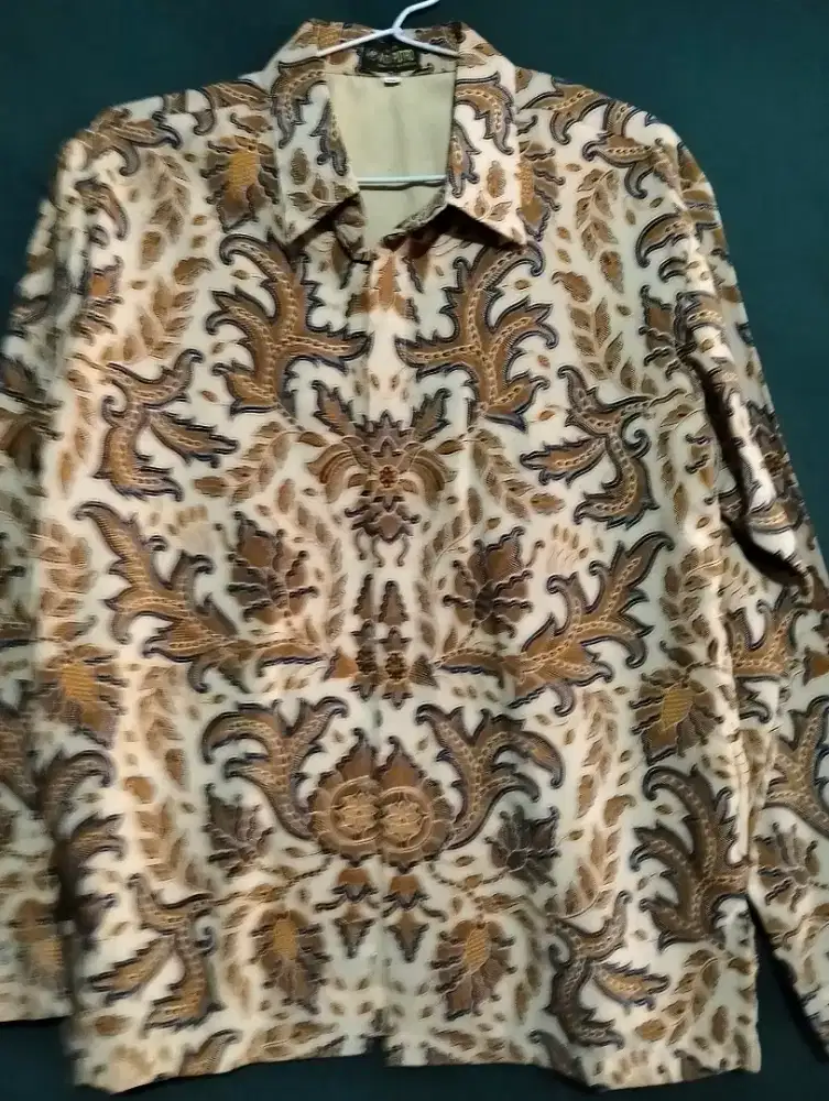 Baju Batik Pria ukuran L kondisi masih baguss Depok cimanggis