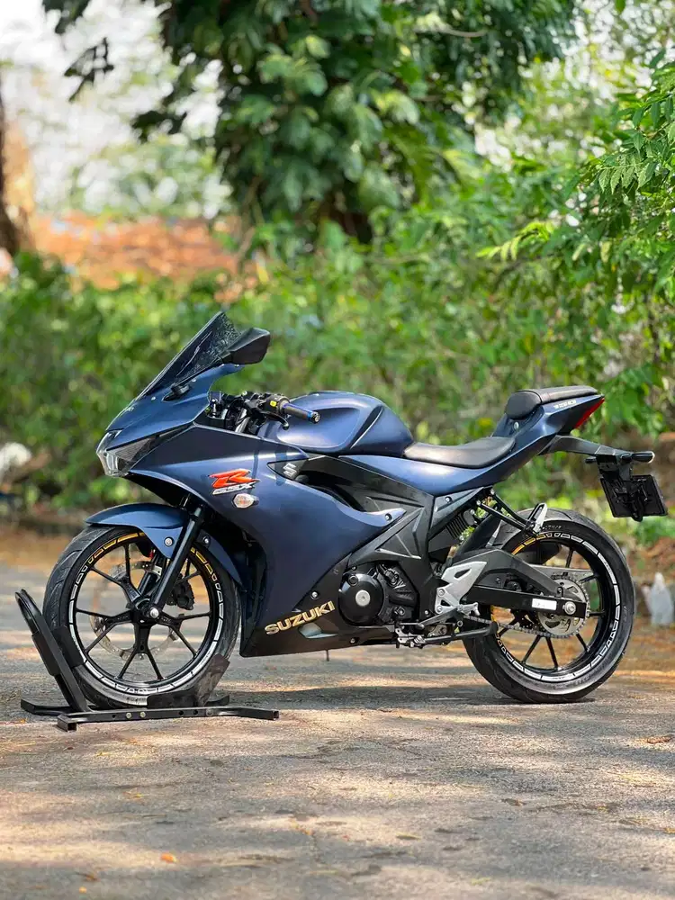 SUZUKI GSX R150 BIRU 2019 KM 12K PAJAK PANJANG SIAP TOURING