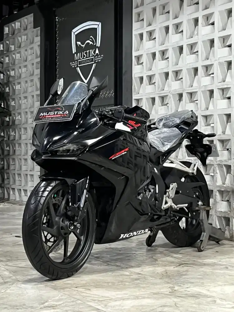 Black Freedom‼️Honda CBR 250RR 2022. DANNY Mustika Motor Sulfat