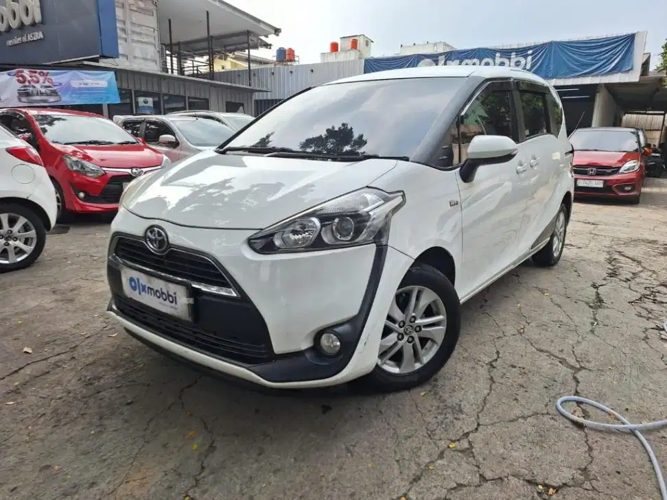 LOW DP Toyota Sienta 1.5 G Bensin-AT 2017 8HD