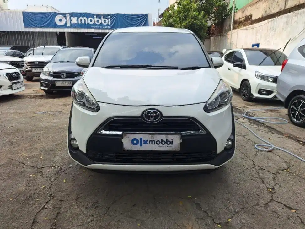 LOW DP Toyota Sienta 1.5 G Bensin-AT 2017 8HD
