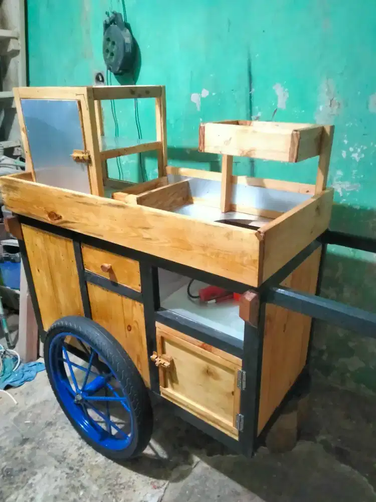 gerobak cilok, sempol, tahu bulat baru