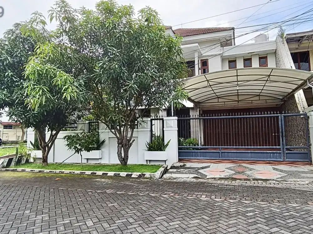 JUAL RUMAH KAWASAN TENANG SIAP HUNIJALAN LEBAR MANYAR KERTOADI