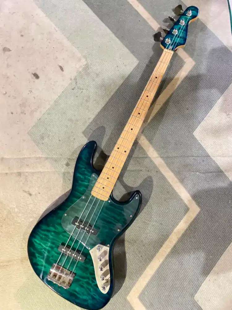 Bass fender jazzz 4string custom HQ